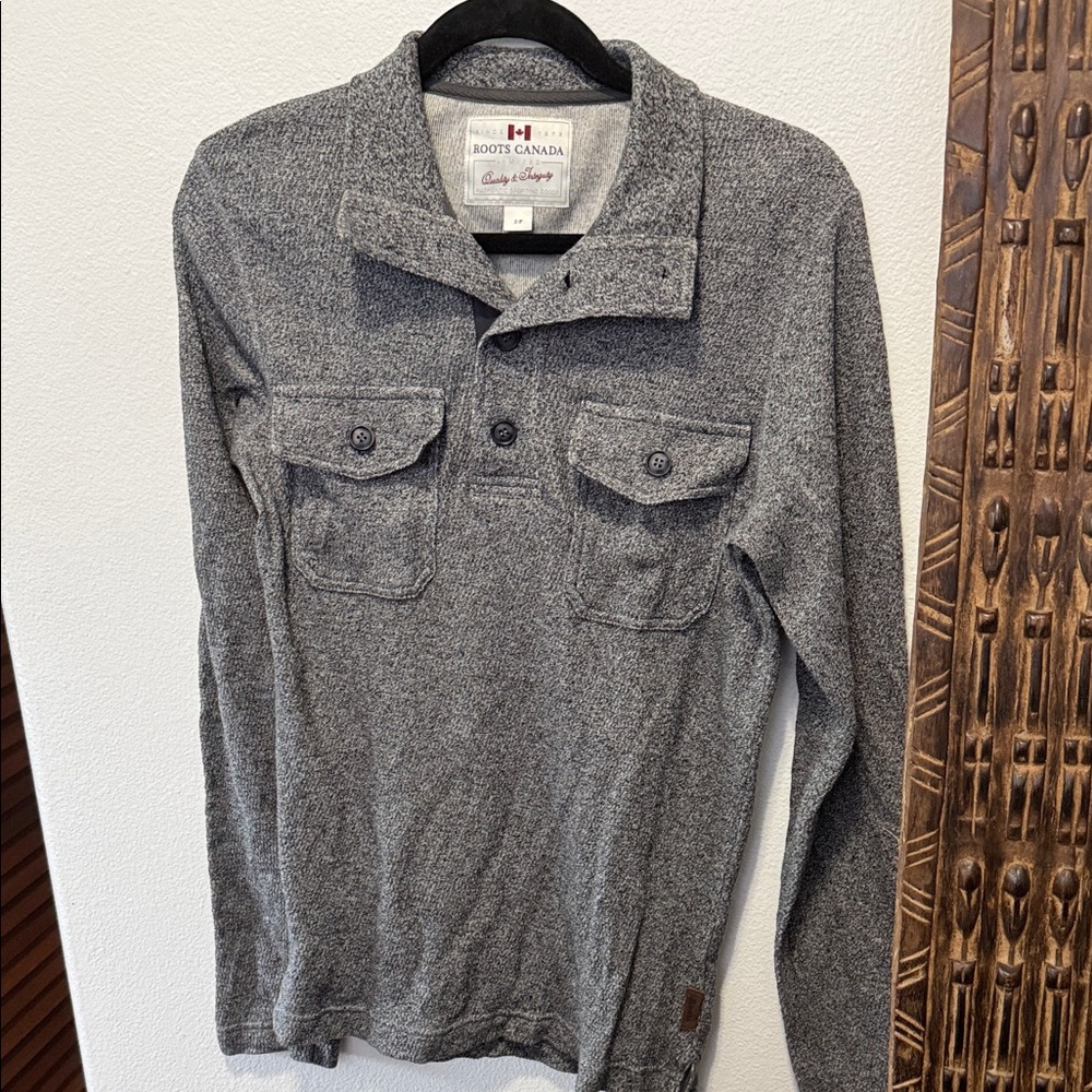 Roots Canada Grey collared knit shirt